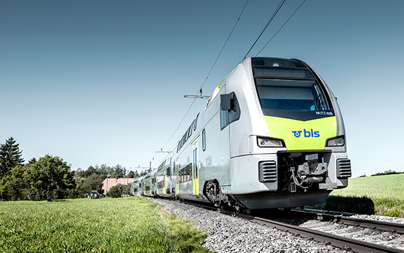 BLS Doppelstockzug Mutz RABe 515 vom Typ KISS der Firma Stadler Rail